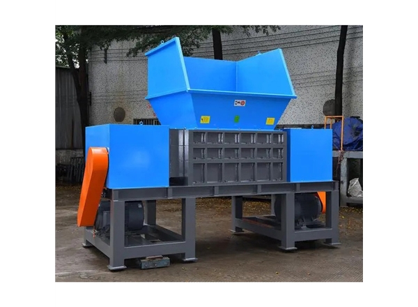 安徽大型撕碎機(jī)如何減少粉塵污染？